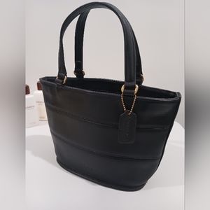 Coach black leather tanned tote bag
